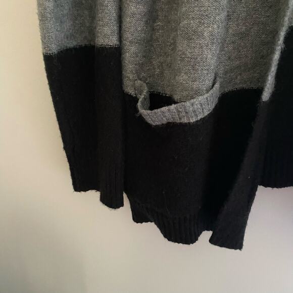 Knit Sweater Cardigan Peyton Primrose Colorblock White Black Gray Women’s Large - Picture 4 of 6